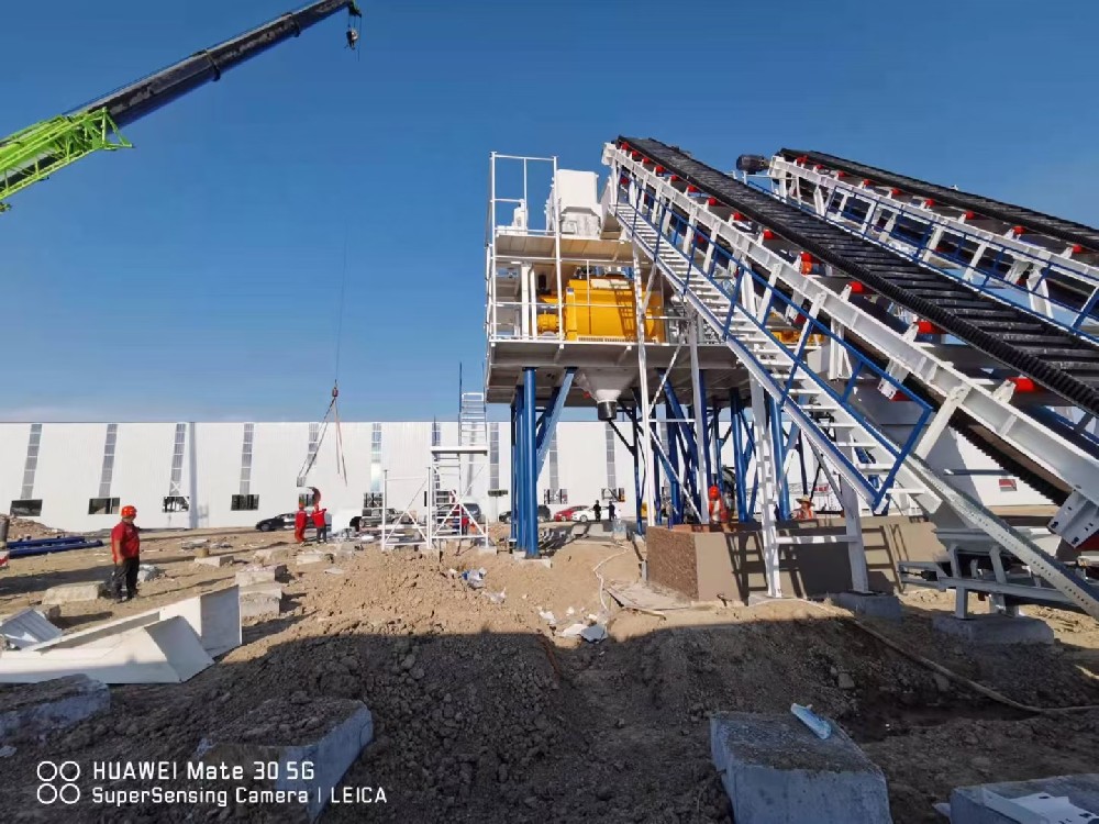 A Kazakhstani customer purchased an HZS90 concrete batching plant from Aosenqi